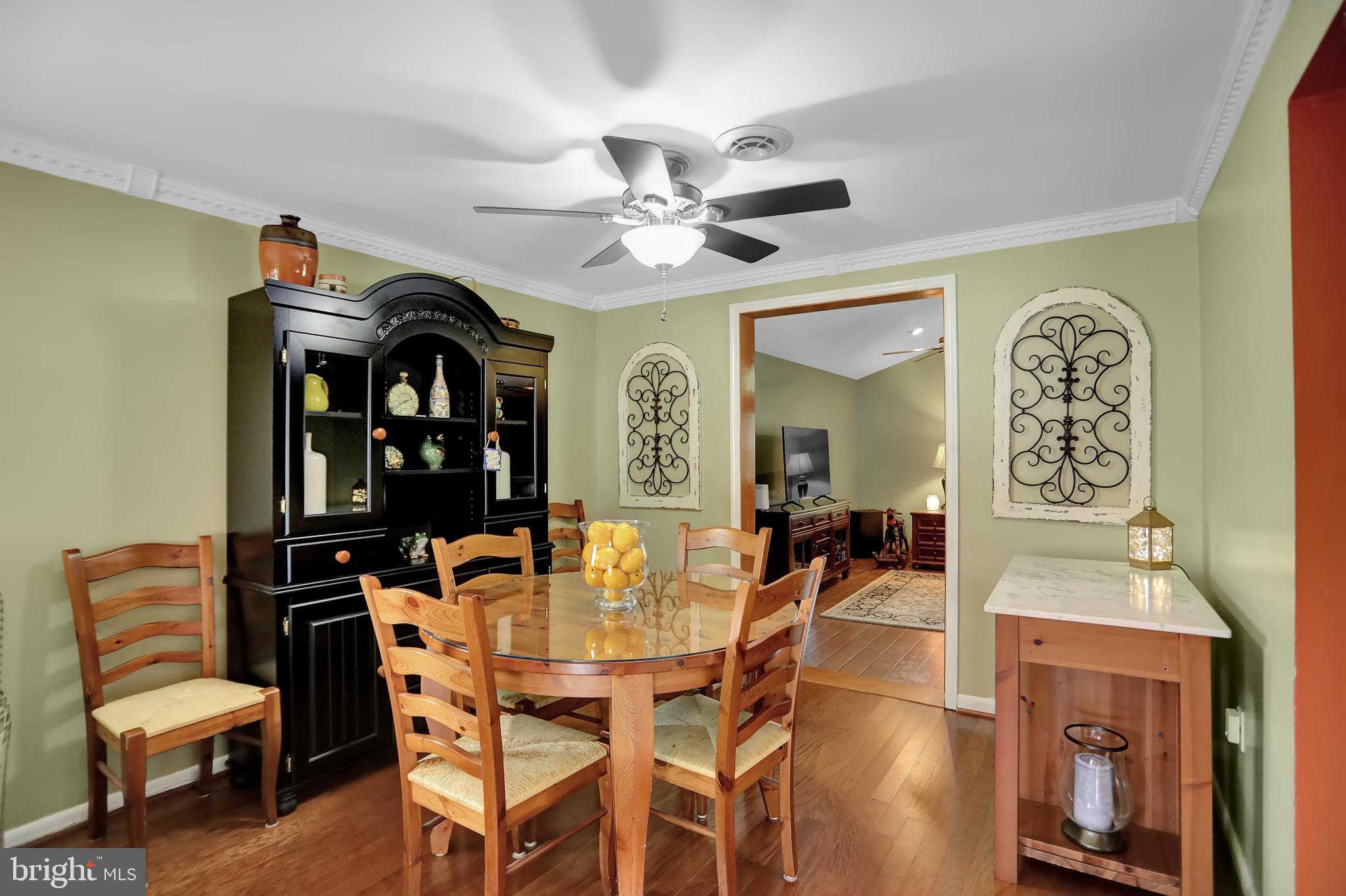 2421 Lodge Farm Road Baltimore, MD 21219 - Photo 31 of 43 dining