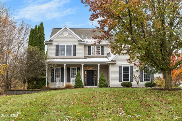 $634,500 | 74 Moreland Drive, Halfmoon, NY 12118