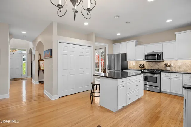 $634,500 | 74 Moreland Drive, Halfmoon, NY 12118