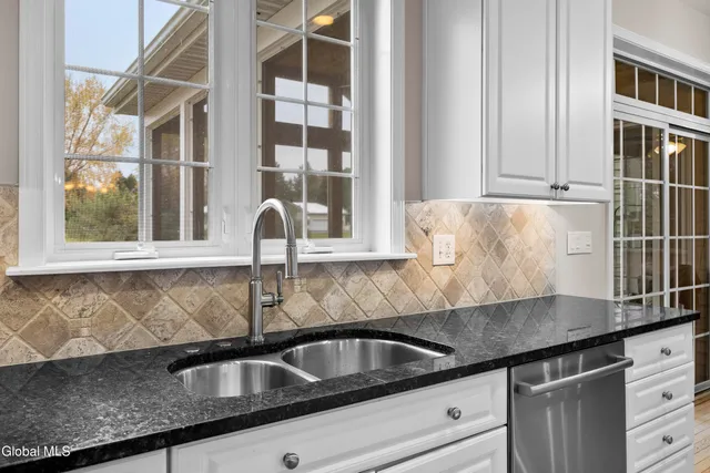 $634,500 | 74 Moreland Drive, Halfmoon, NY 12118