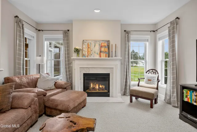 $634,500 | 74 Moreland Drive, Halfmoon, NY 12118