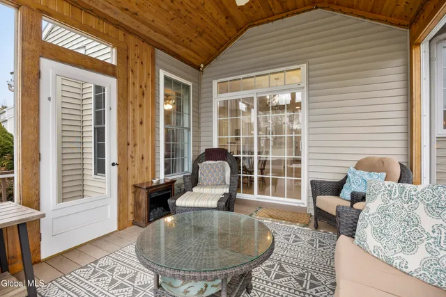 $634,500 | 74 Moreland Drive, Halfmoon, NY 12118