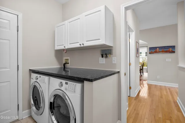 $634,500 | 74 Moreland Drive, Halfmoon, NY 12118