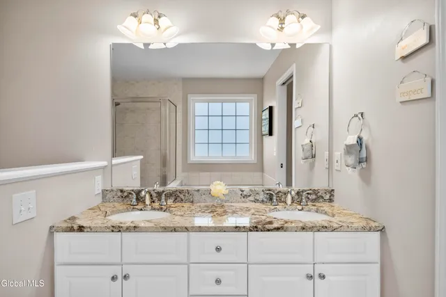 $634,500 | 74 Moreland Drive, Halfmoon, NY 12118