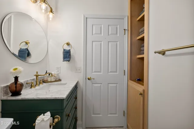 $634,500 | 74 Moreland Drive, Halfmoon, NY 12118