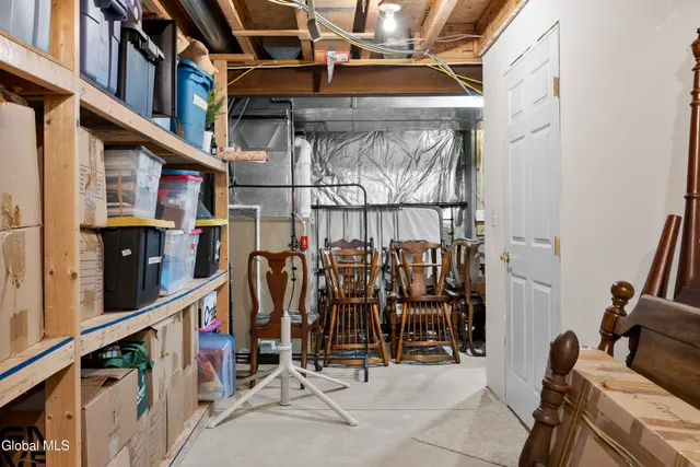 $634,500 | 74 Moreland Drive, Halfmoon, NY 12118