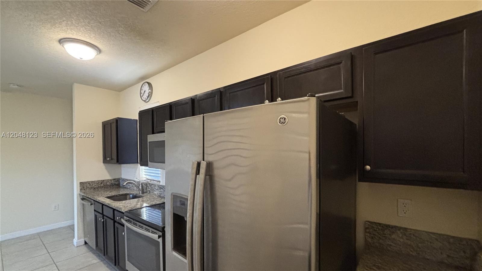 17170 Southwest 93rd Street Miami, FL 33196 - Photo 9 of 12