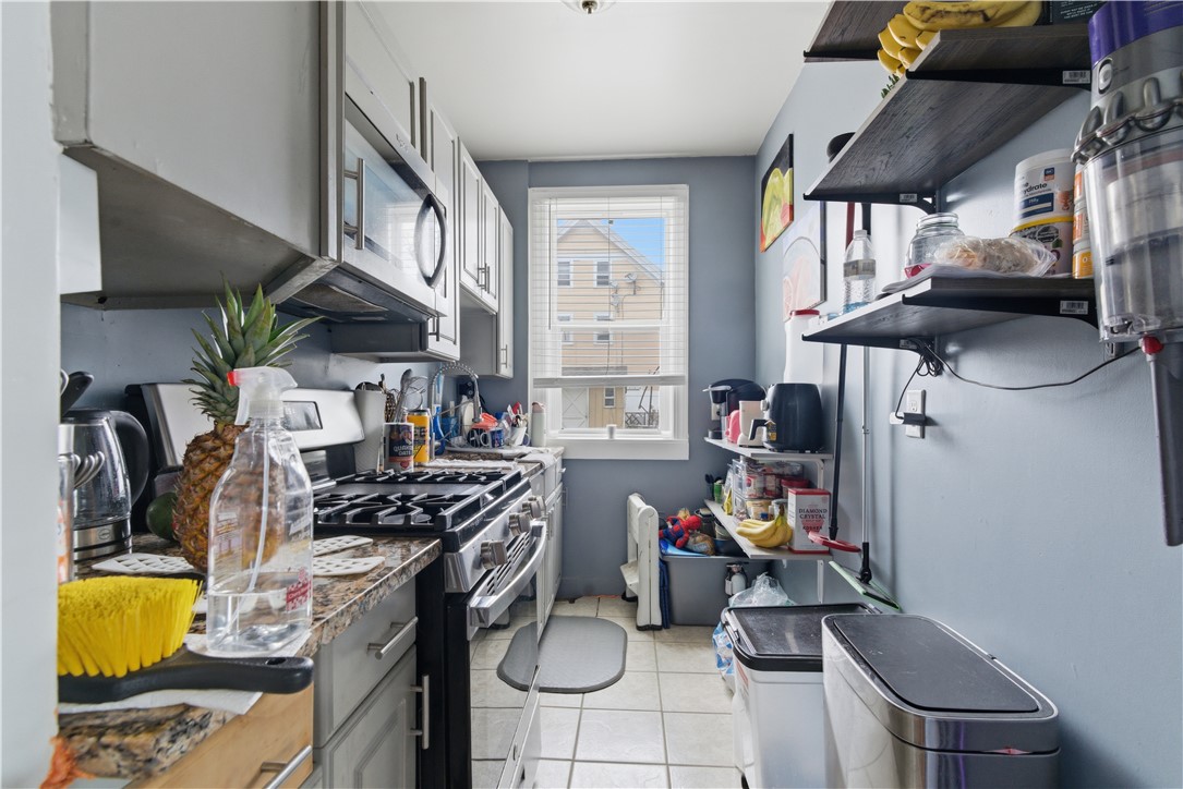 85 Hendricks Street Central Falls, RI 02863 - Photo 19 of 46