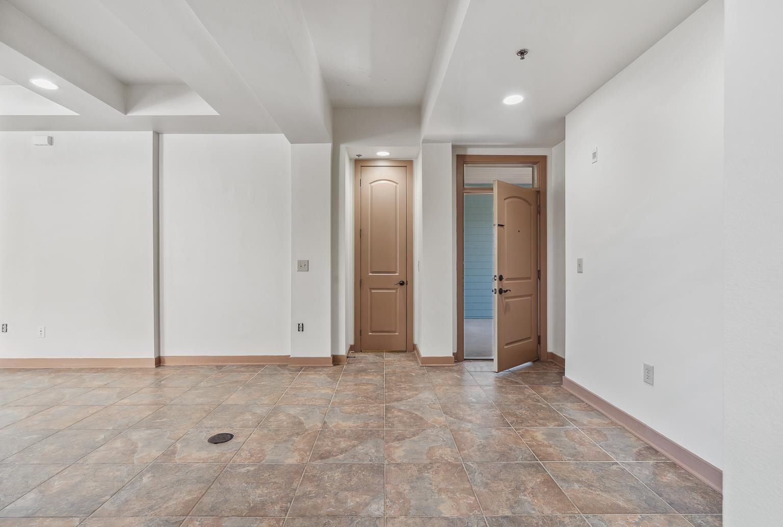 1430 Regency Road, Unit H201 Gulf Shores, AL 36542 - Photo 10 of 49 Living Room