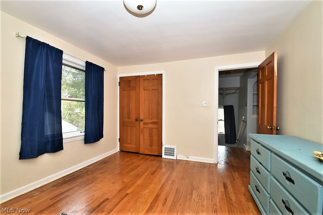 1600 Maplegrove Road Cleveland, OH 44121 - Photo 21 of 33