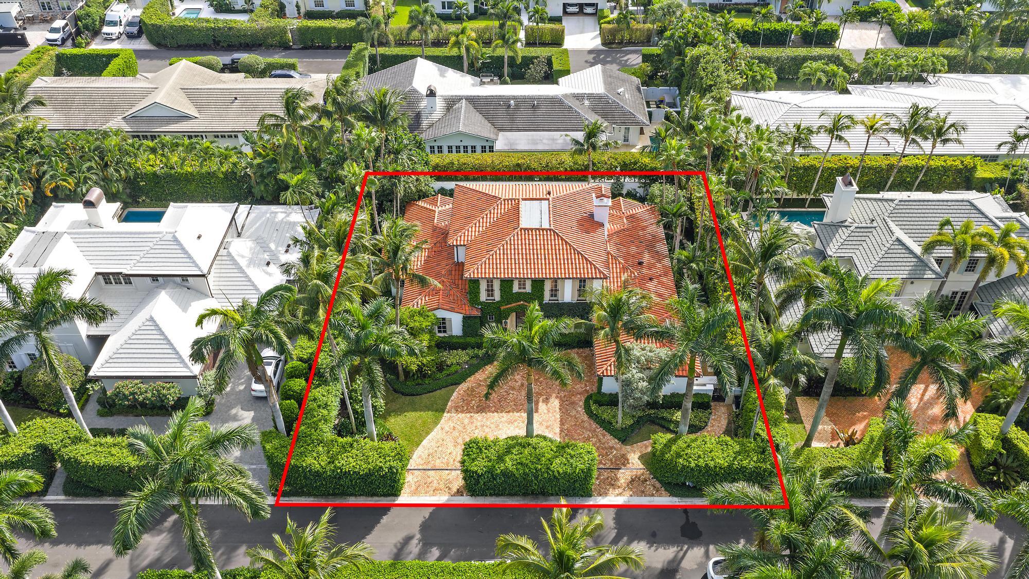 234 Ridgeview Drive Palm Beach, FL 33480 - Photo 18 of 20 an aerial view of a house