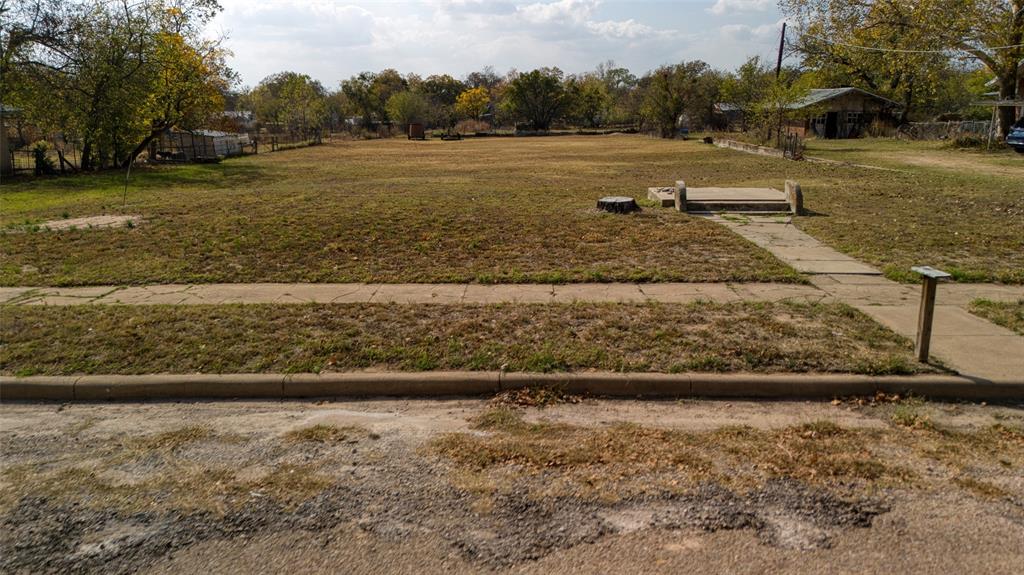 428 West Roberts Street Gorman, TX 76454 - Photo 3 of 3 a view of a yard with an ocean