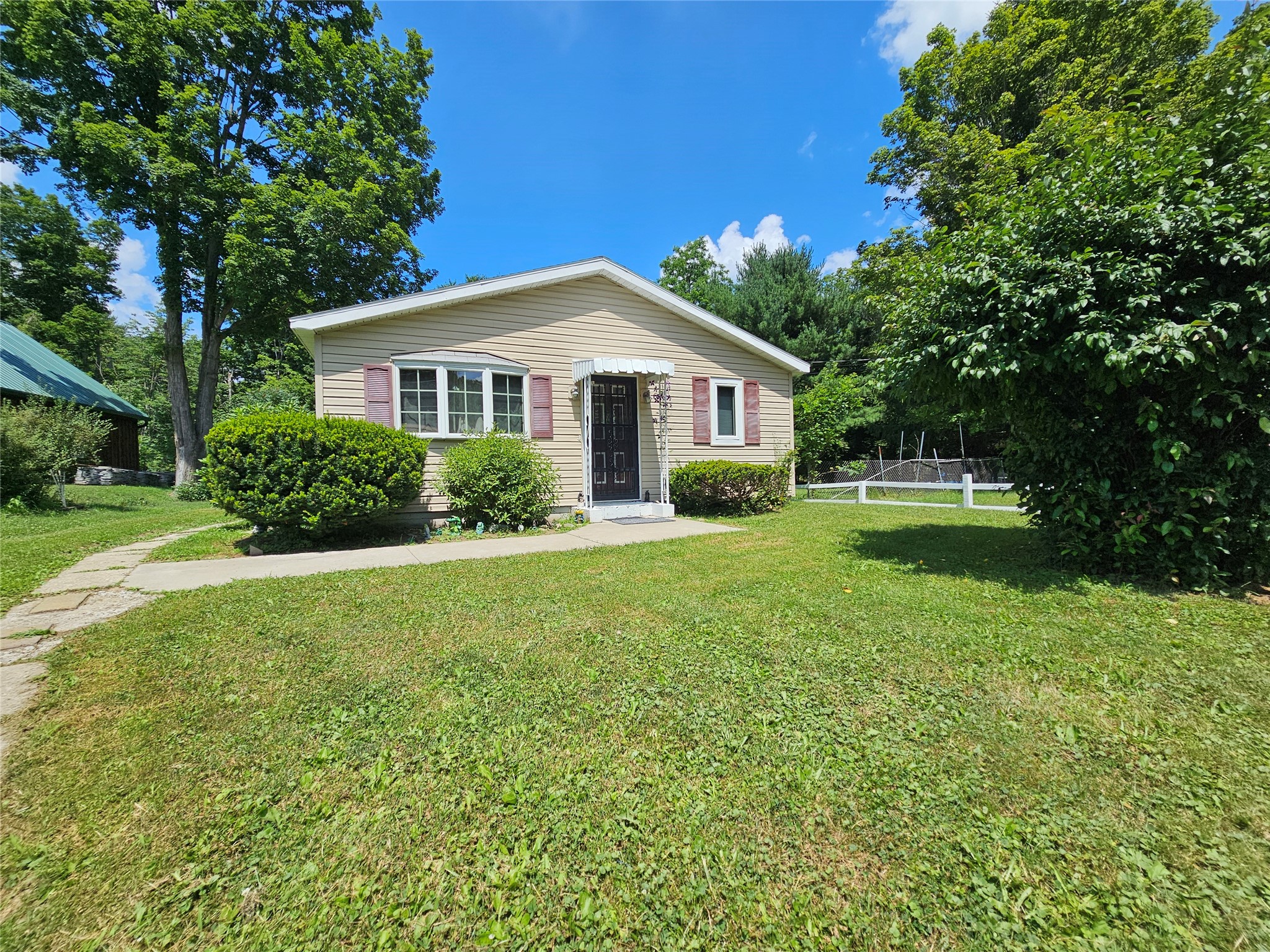 824 Day Hollow Road Endicott, NY 13760 - Photo 1 of 35