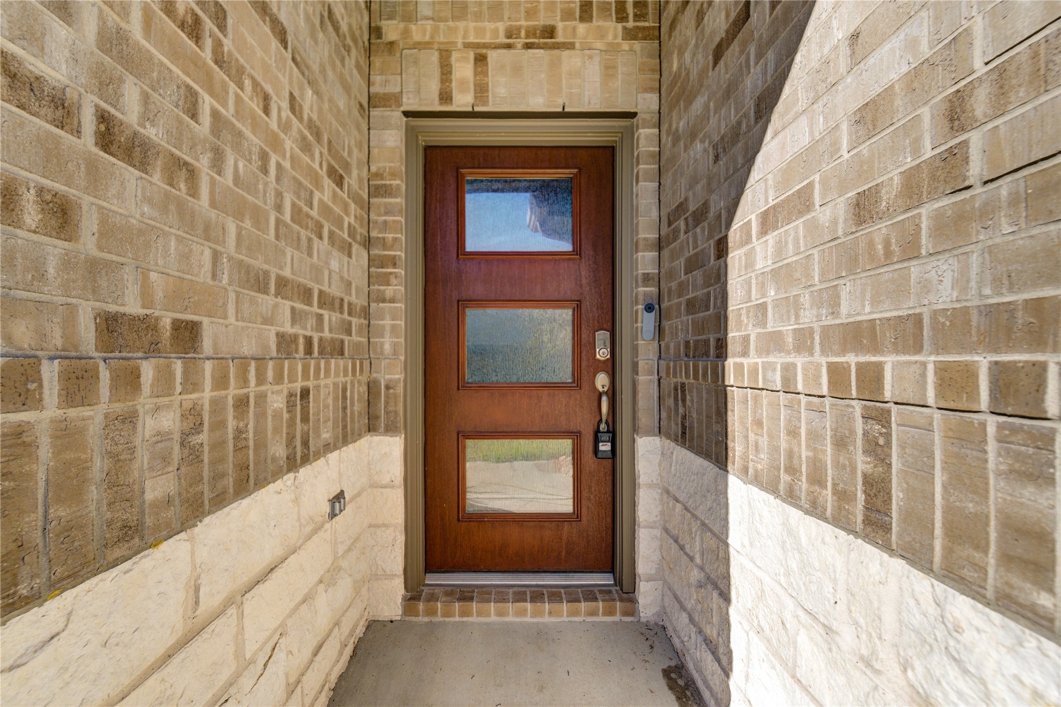 1207 Cascade Hls Drive Rosharon, TX 77583 - Photo 2 of 41 a view of wooden door