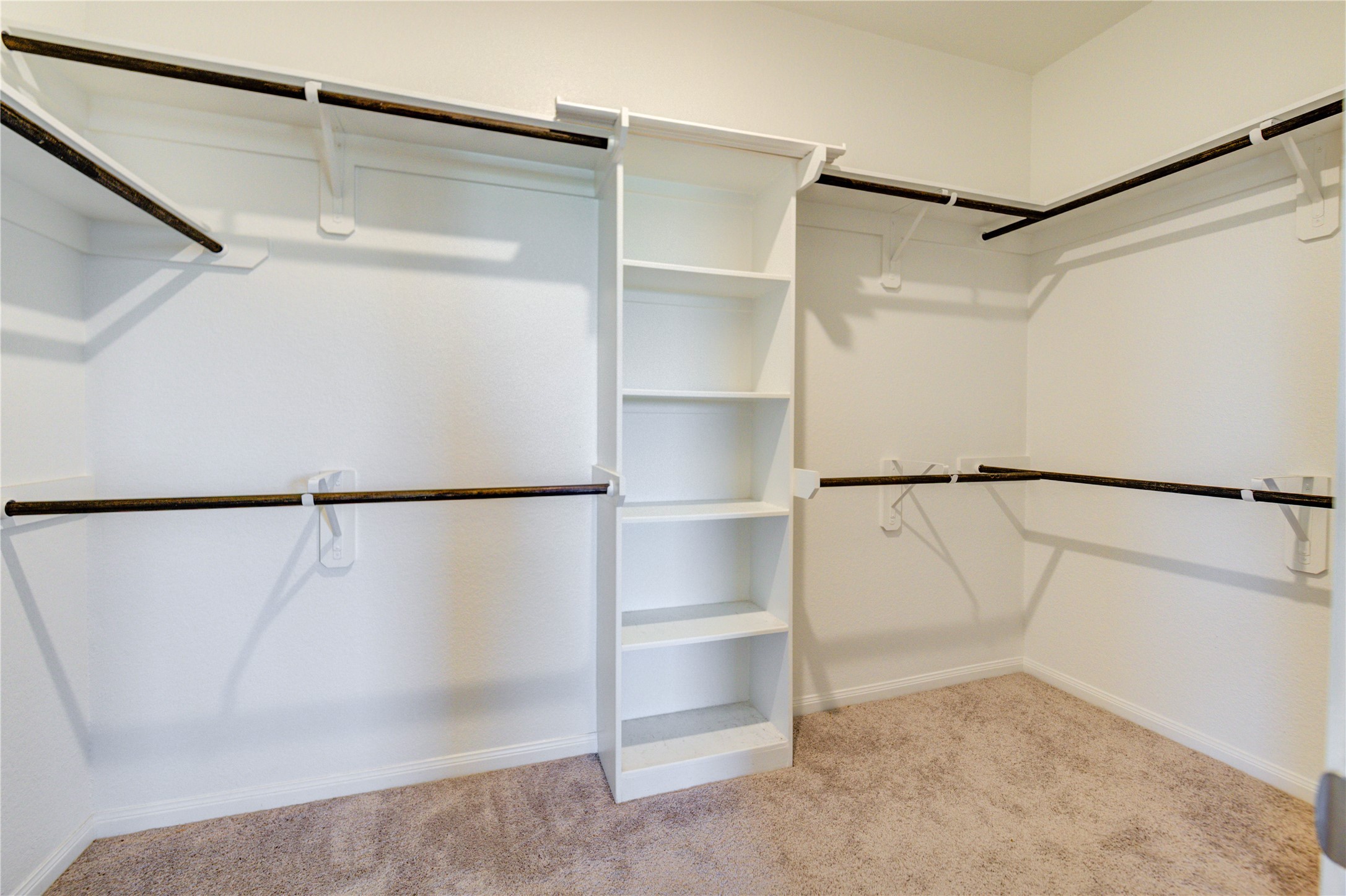 1207 Cascade Hls Drive Rosharon, TX 77583 - Photo 36 of 41 a view of an empty walk in closet