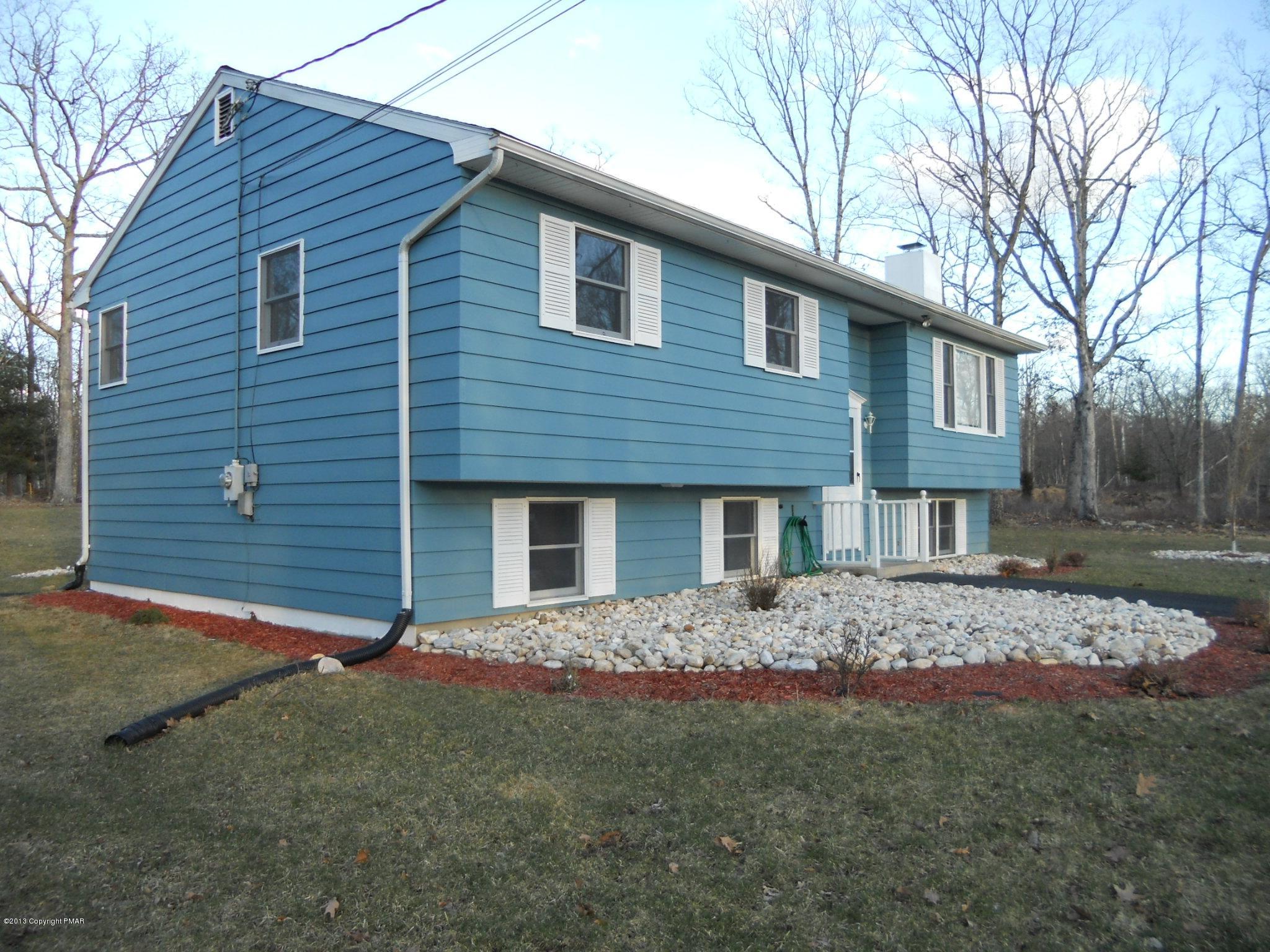 115 Kangaroo Court Bushkill, PA 18324 - Photo 2 of 16 DSCN2411