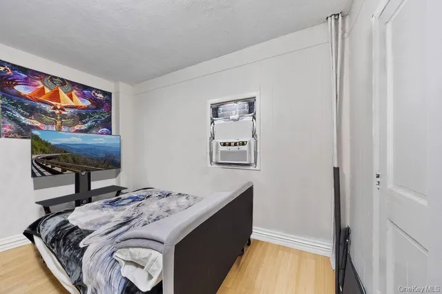 a bed room with a bed