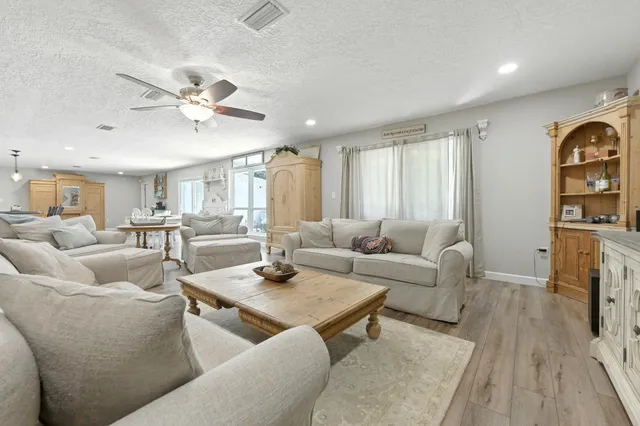 $540,000 | 1401 Hickory Street, Niceville, FL 32578