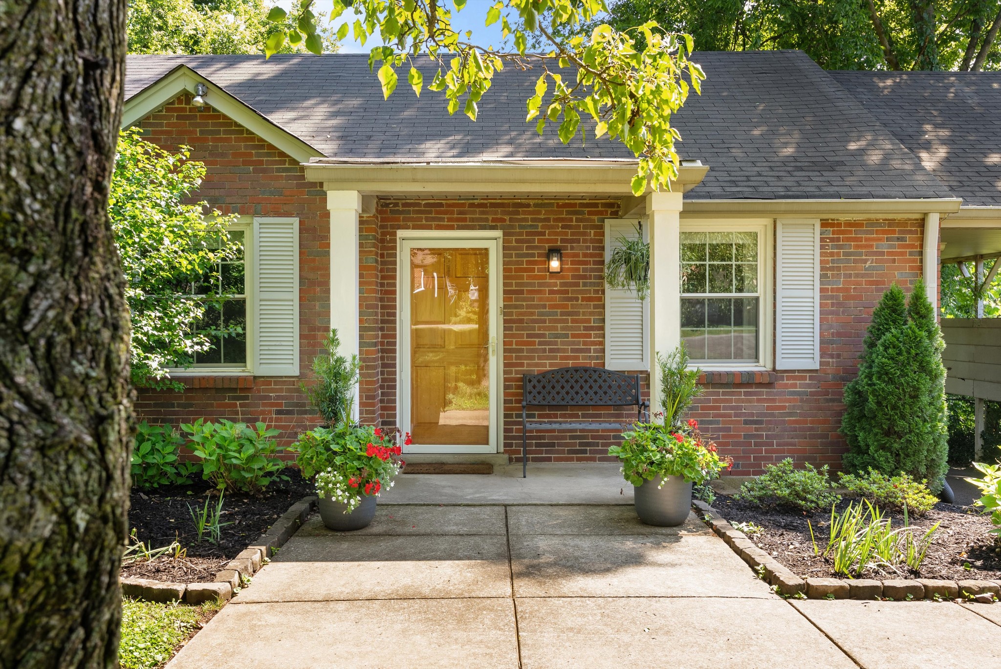 2219 Berrywood Road Nashville, TN 37216 - Photo 2 of 39