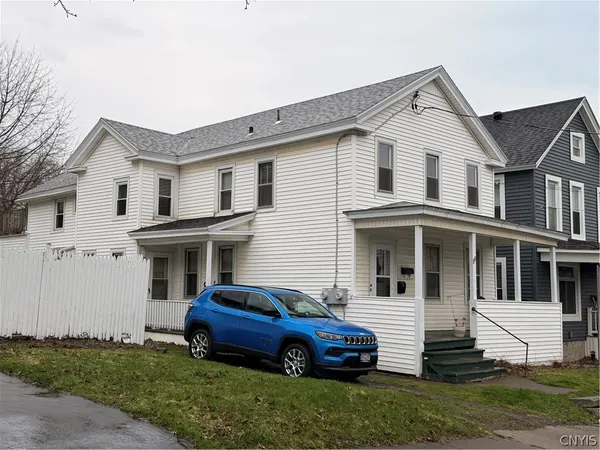 $1,300 | 88 East 5th Street, Oswego, NY 13126