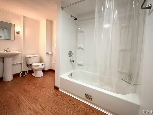 $1,300 | 88 East 5th Street, Oswego, NY 13126