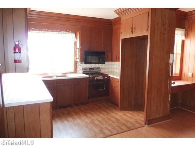1619 Enterprise Road Lexington, NC 27295 - Photo 7 of 16 Kitchen.