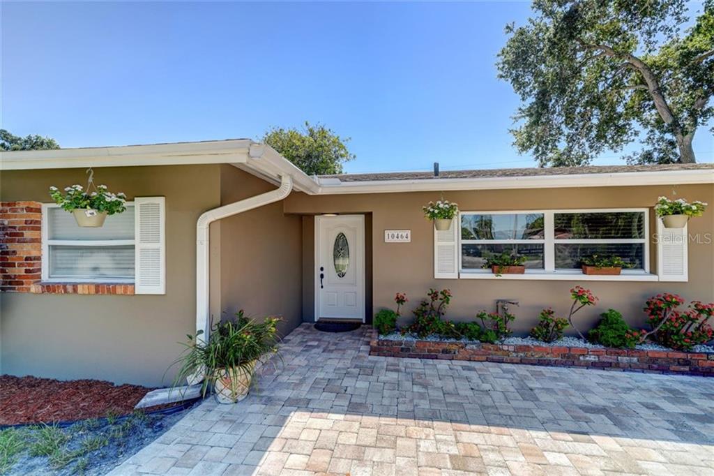 10464 Oakhurst Road Largo, FL 33774 - Photo 1 of 1 Gallery Image 1