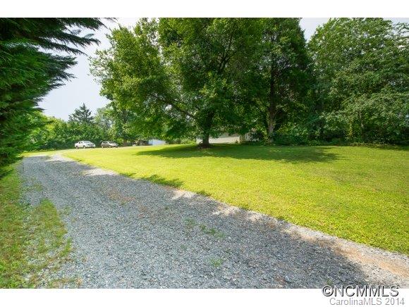 491 Bert Lane Road Brevard, NC 28712 - Photo 2 of 24 Gallery Image 2