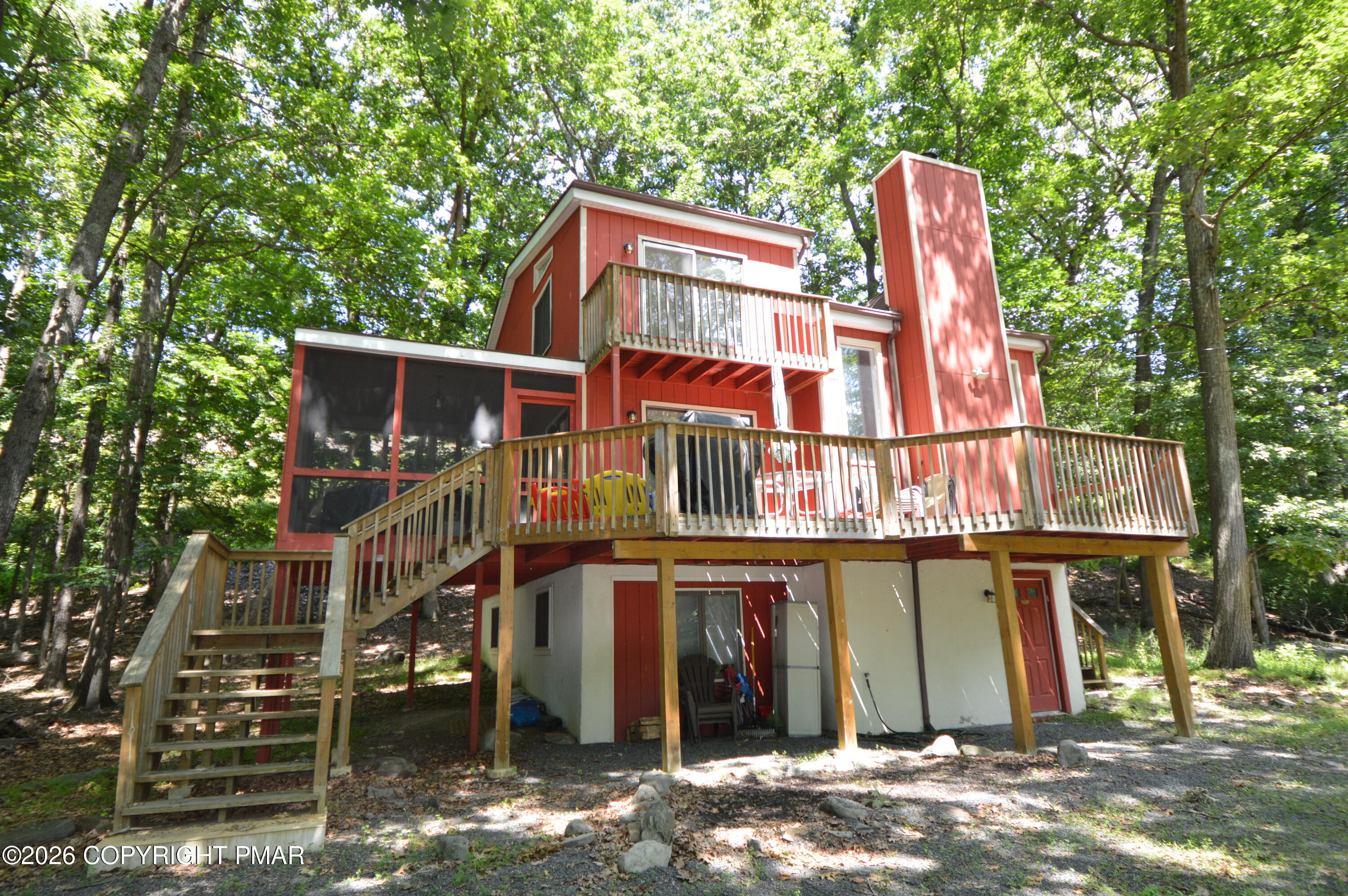 128 Ashley Court Bushkill, PA 18324 - Photo 1 of 40 Street view