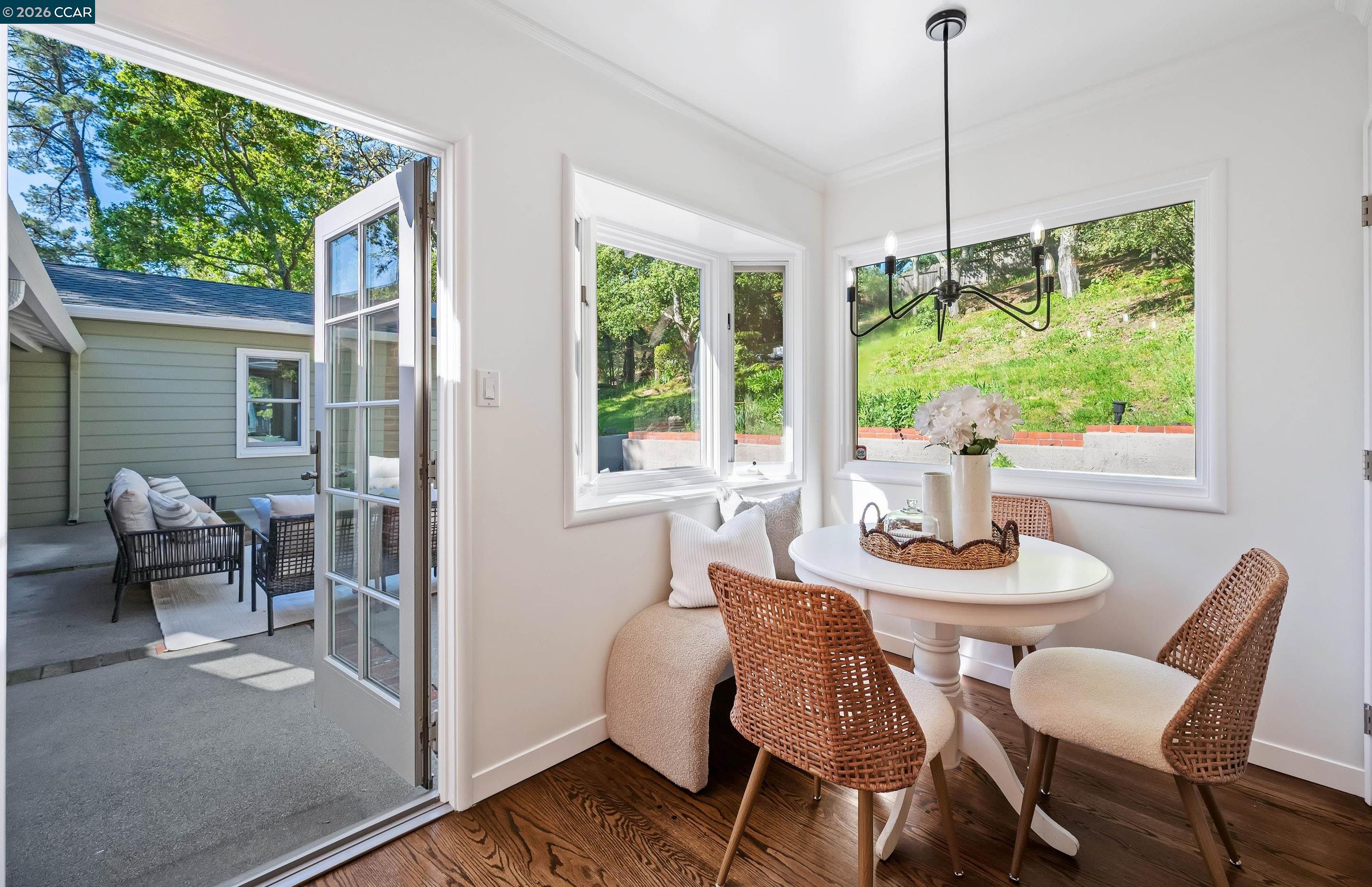120 Las Vegas Road Orinda, CA 94563 - Photo 7 of 23 a dining room with furniture and window