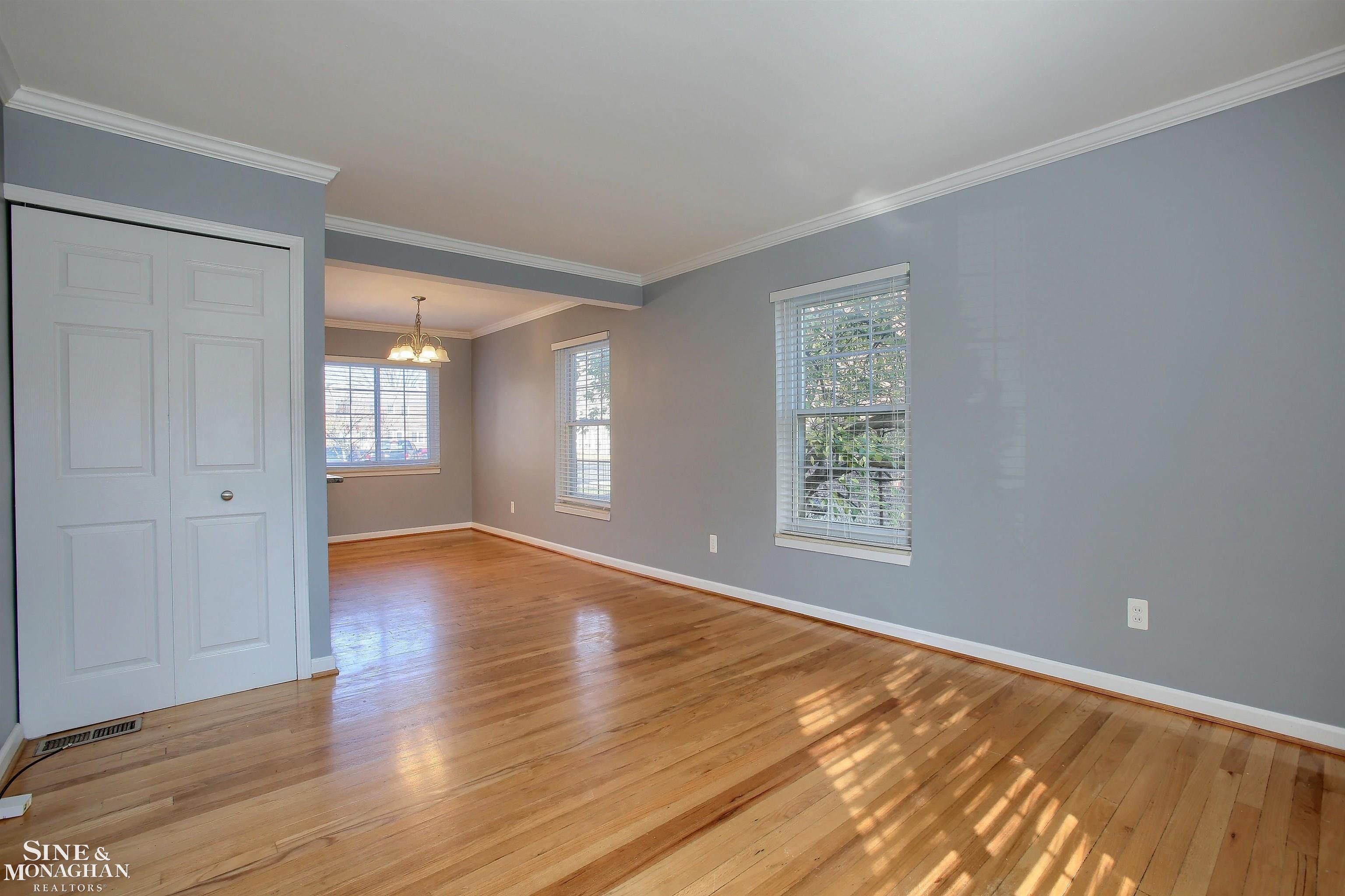 22959 Allen Road St. Clair Shores, MI 48080 - Photo 4 of 27