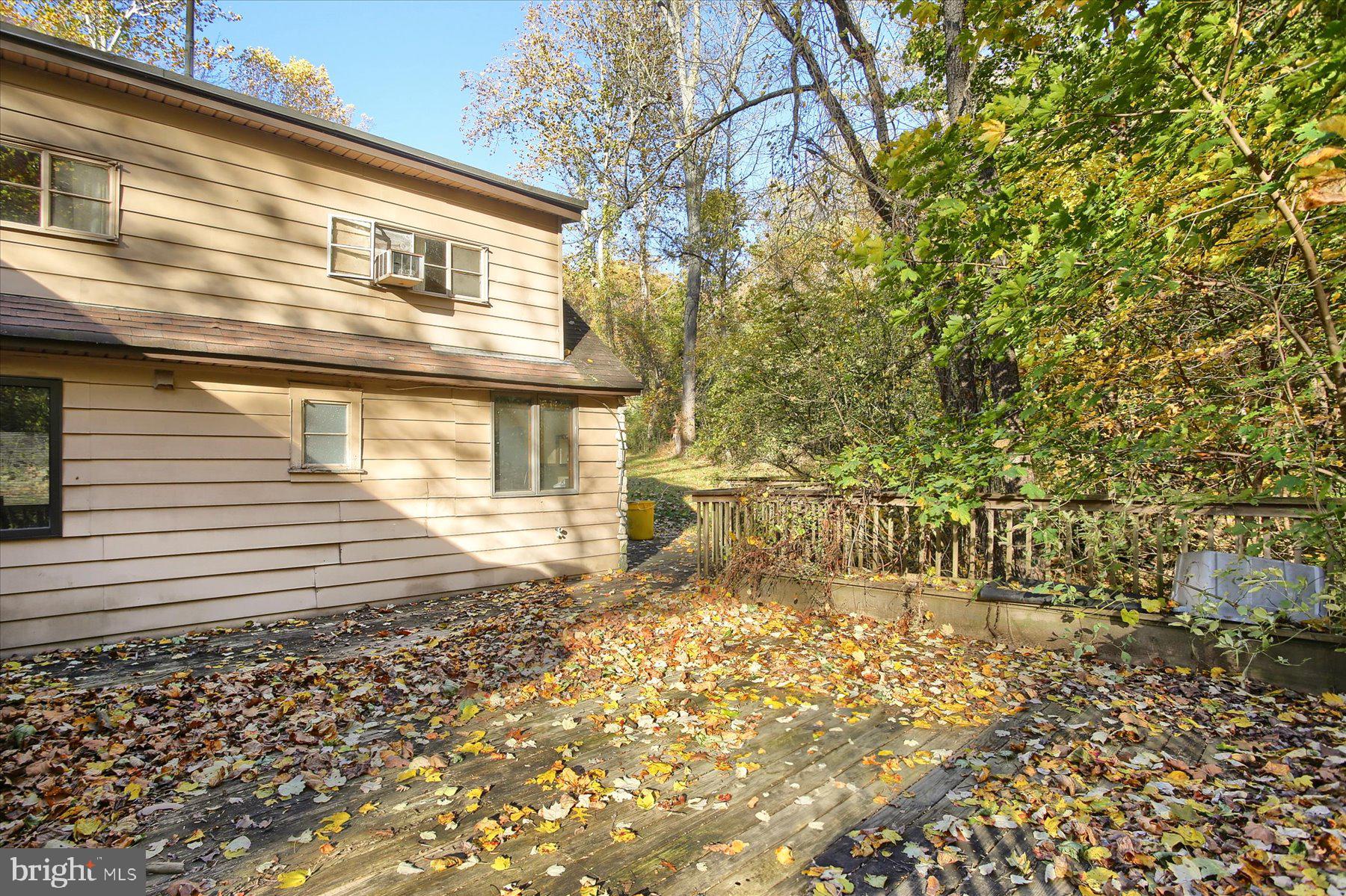 1025 Roberts Valley Road Harrisburg, PA 17110 - Photo 34 of 38 a front view of a house with a garden