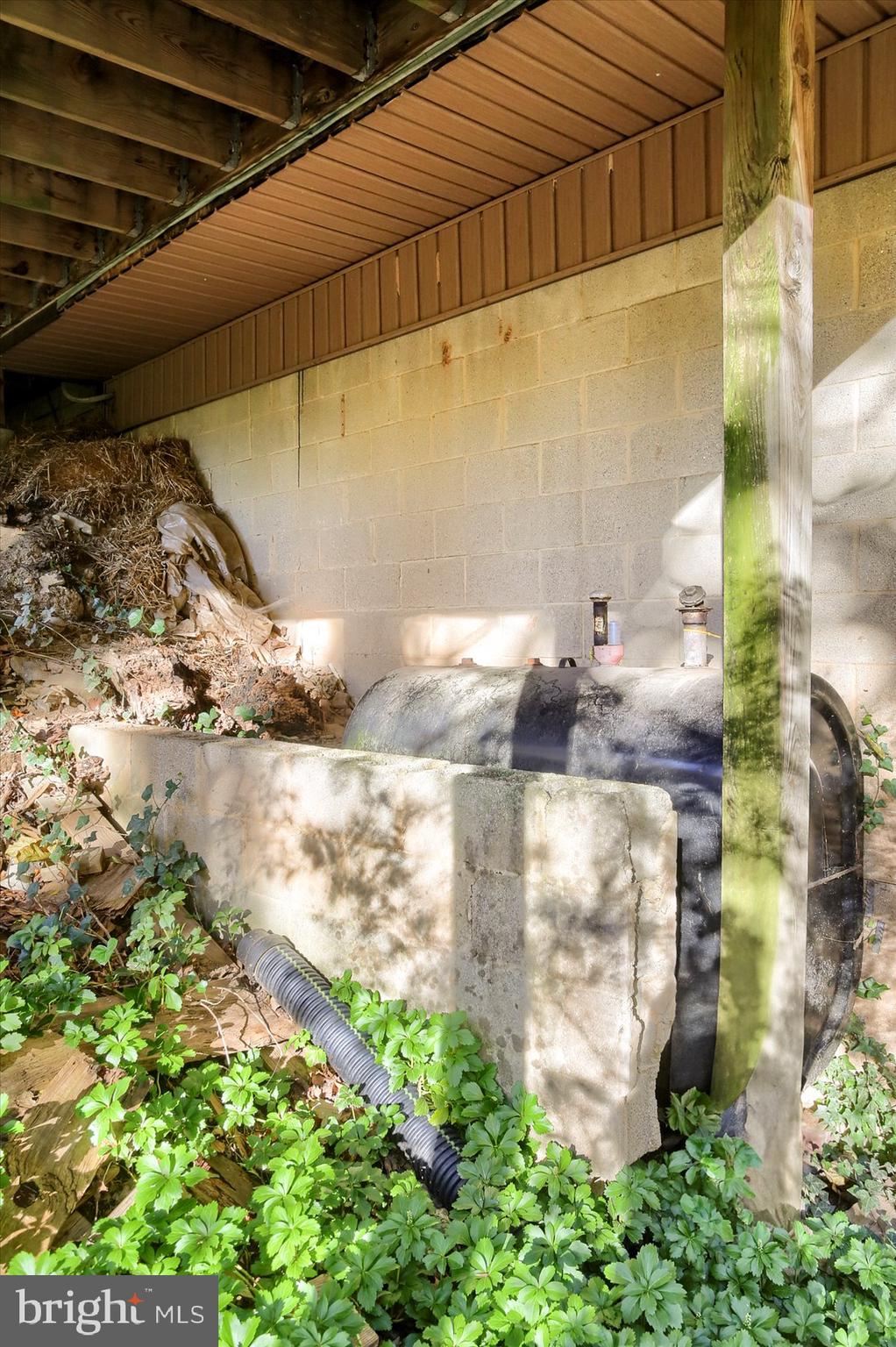 1025 Roberts Valley Road Harrisburg, PA 17110 - Photo 38 of 38 a view of sink and flowers