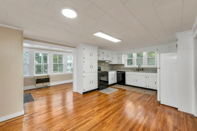 $1,900 | 86 Main Street, Unit 2, Center Ossipee, NH 03814