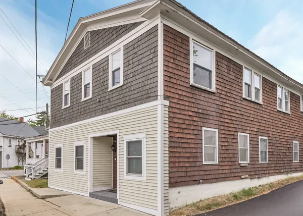 $1,900 | 86 Main Street, Unit 2, Ossipee, NH 03814