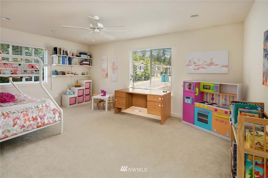 1075 Ridge Street Mukilteo, WA 98275 - Photo 22 of 25 Gallery Image 22