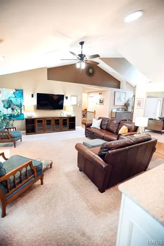 $629,000 | 6 Jenn Laur Drive, Edwardsville, IL 62025