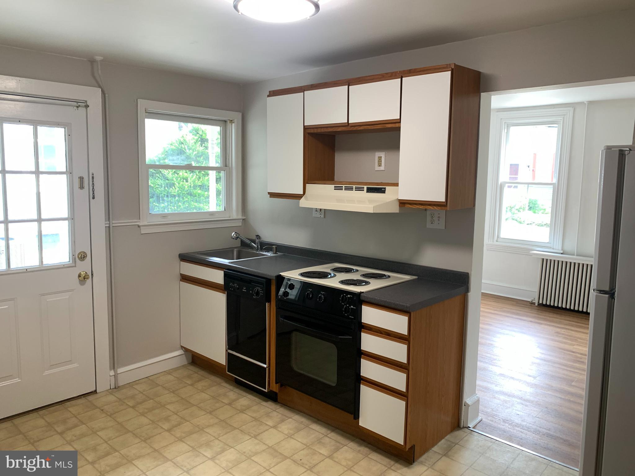 41 Kresson Road Cherry Hill, NJ 08034 - Photo 2 of 25