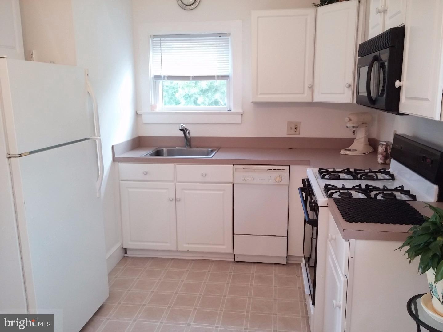 41 Kresson Road Cherry Hill, NJ 08034 - Photo 14 of 25