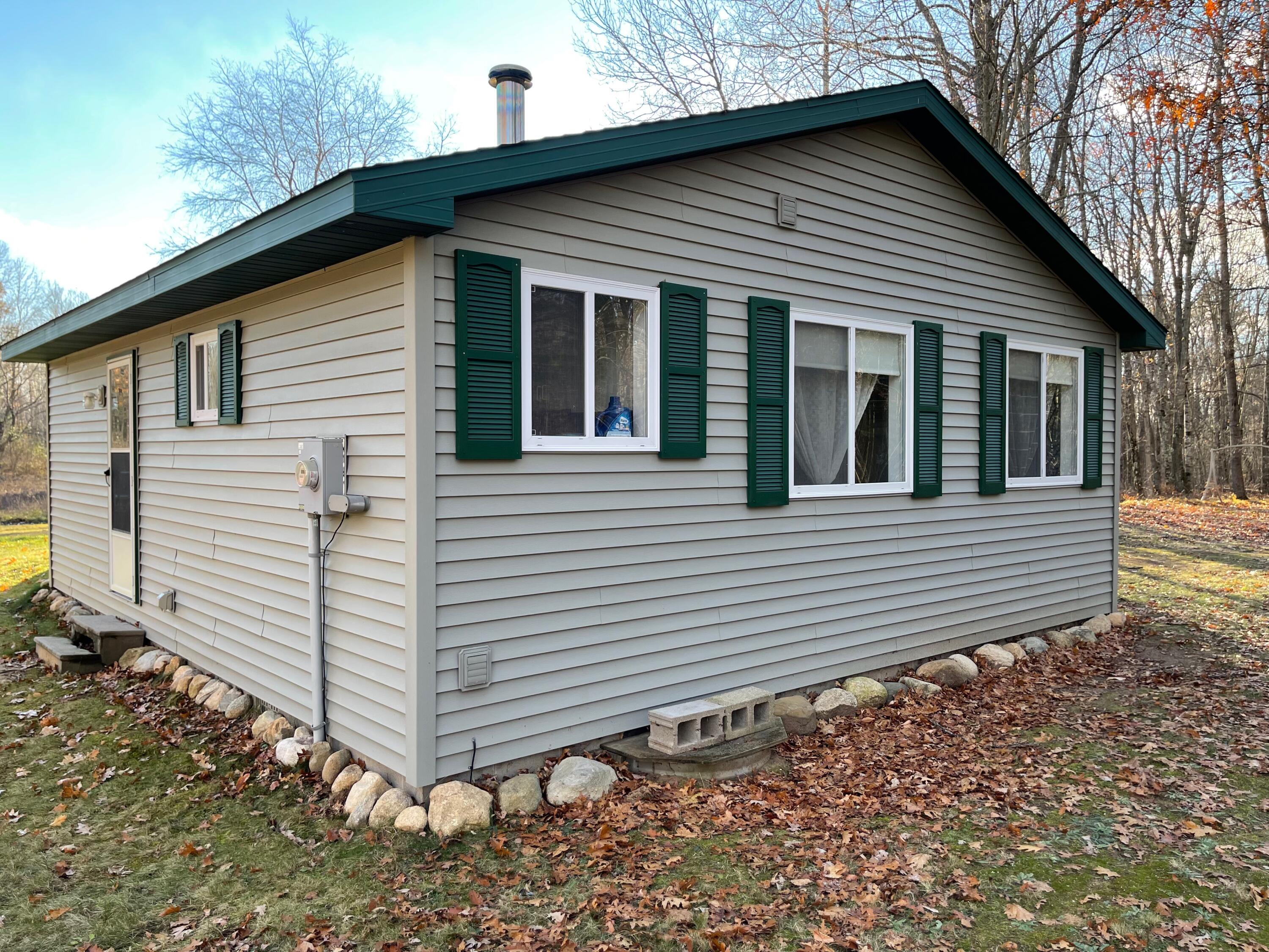 4330 Siverly Road Brethren, MI 49619 - Photo 6 of 27 IMG_1595