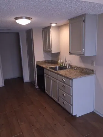 $1,900 | 10101 Camelot Drive, Frisco, TX 75035