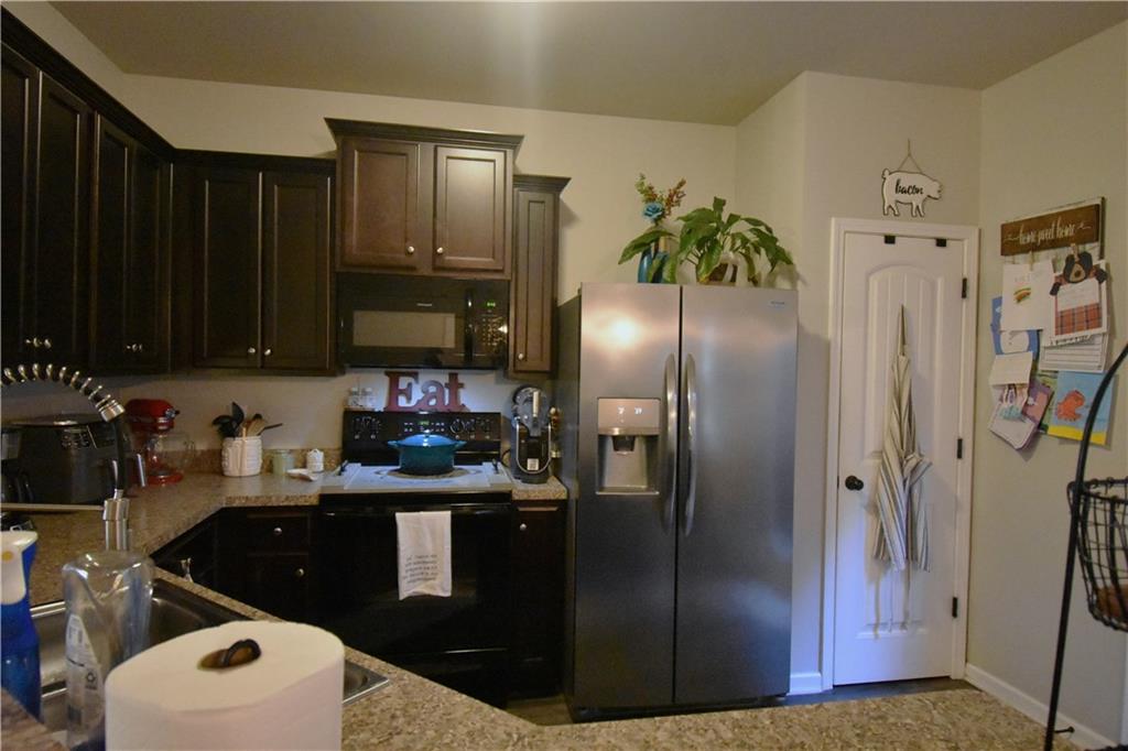 314 Valley Crossing Canton, GA 30114 - Photo 12 of 42