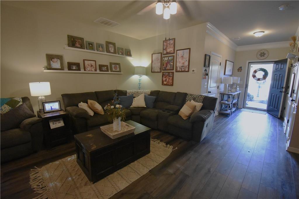 314 Valley Crossing Canton, GA 30114 - Photo 7 of 42