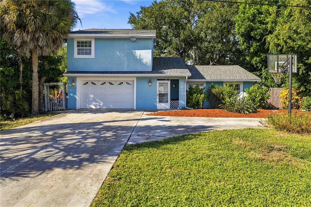 1613 Wharf Road Sarasota, FL 34231 - Photo 3 of 81 Gallery Image 3