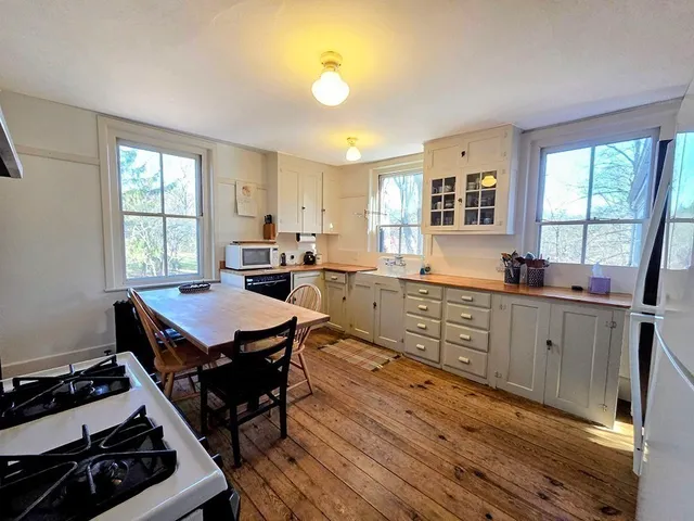 $1,300,000 | 78 Shaker Road, Harvard, MA 01451