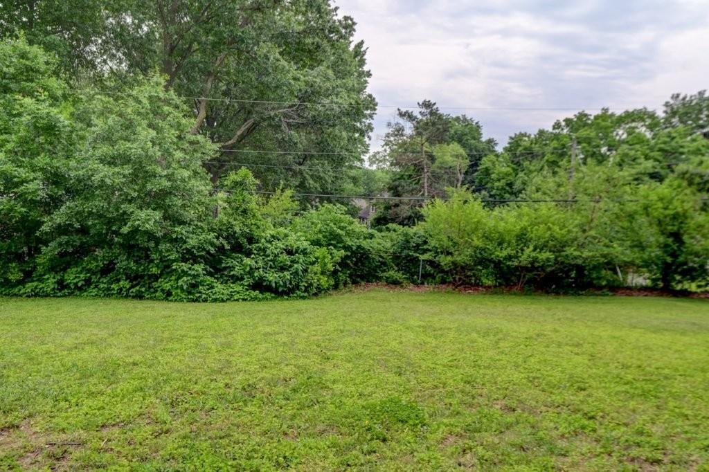 4407 South Phelps Road Independence, MO 64055 - Photo 6 of 32