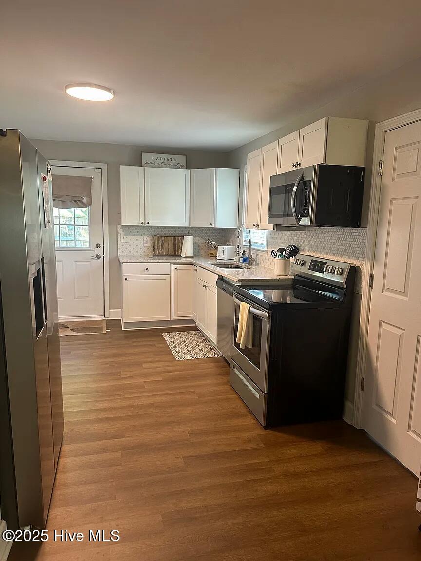 217 North 11th Street Wilmington, NC 28401 - Photo 7 of 18 Kitchen