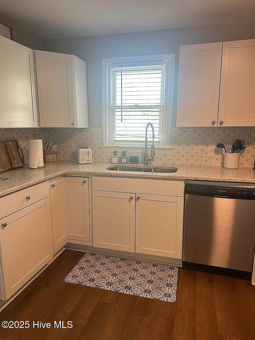 217 North 11th Street Wilmington, NC 28401 - Photo 9 of 18 Alternate View Kitchen