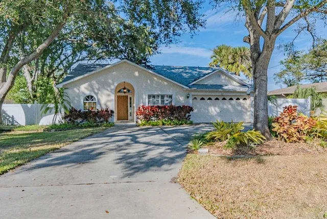 $650,000 | 212 Mehlenbacher Road, Belleair, FL 33756