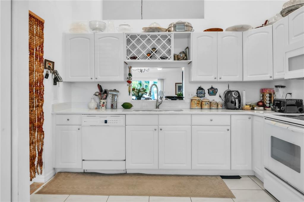 212 Mehlenbacher Road Belleair, FL 33756 - Photo 12 of 28